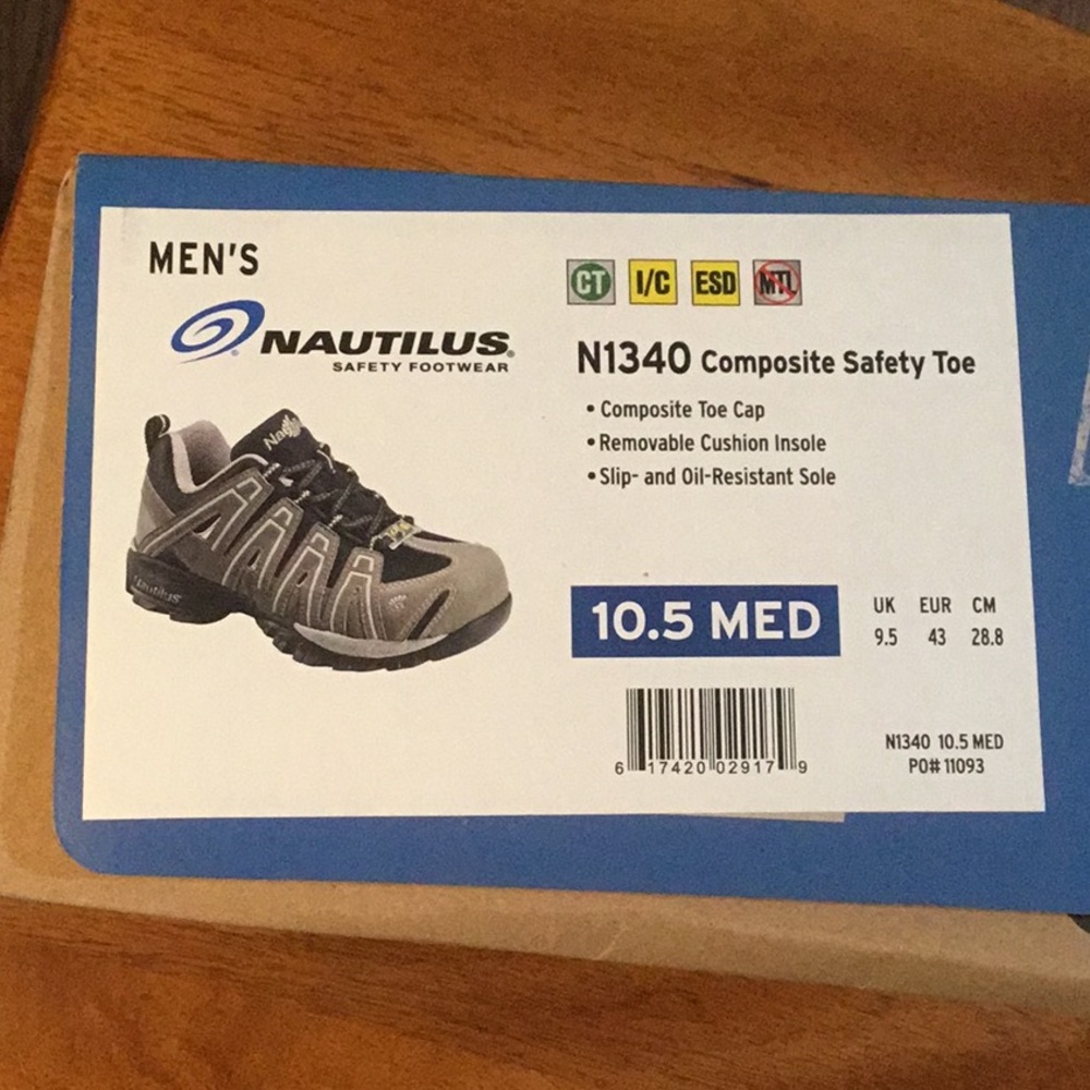 Men’s Nautilus composite toe work shoes